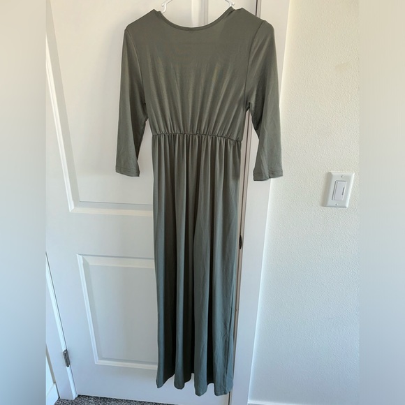 Light Green Maternity Dress - Picture 4 of 5
